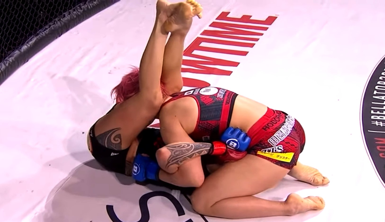 Headscissor woman